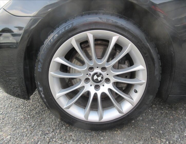 BMW Řada 7 Sedan / Limuzína 3,0 l 190 kw