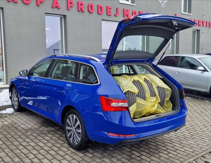 Škoda Superb Kombi 1,5 l 110 kw