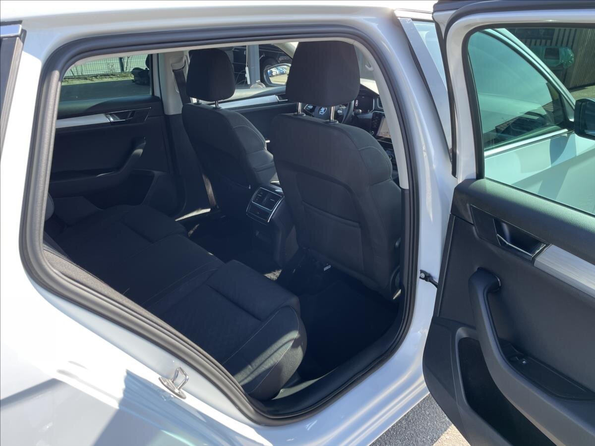 Škoda Superb Kombi 2,0 l 110 kw