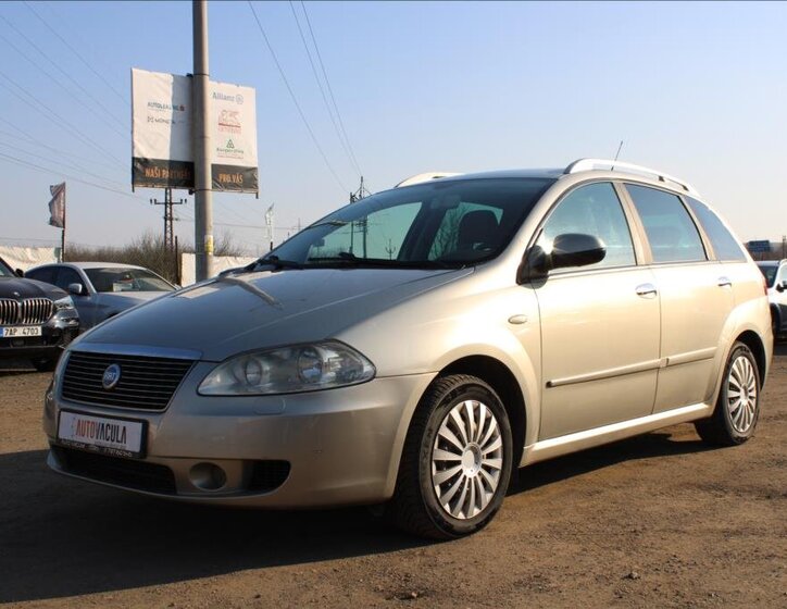 Fiat Croma Kombi 1,9 l 88 kw