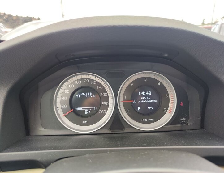 Volvo V60 Kombi 2,0 l 120 kw