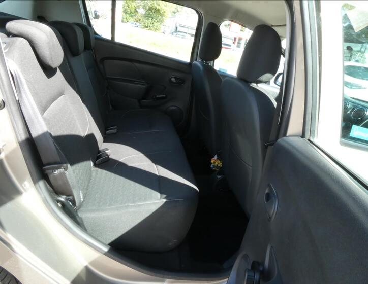 Dacia Sandero 26