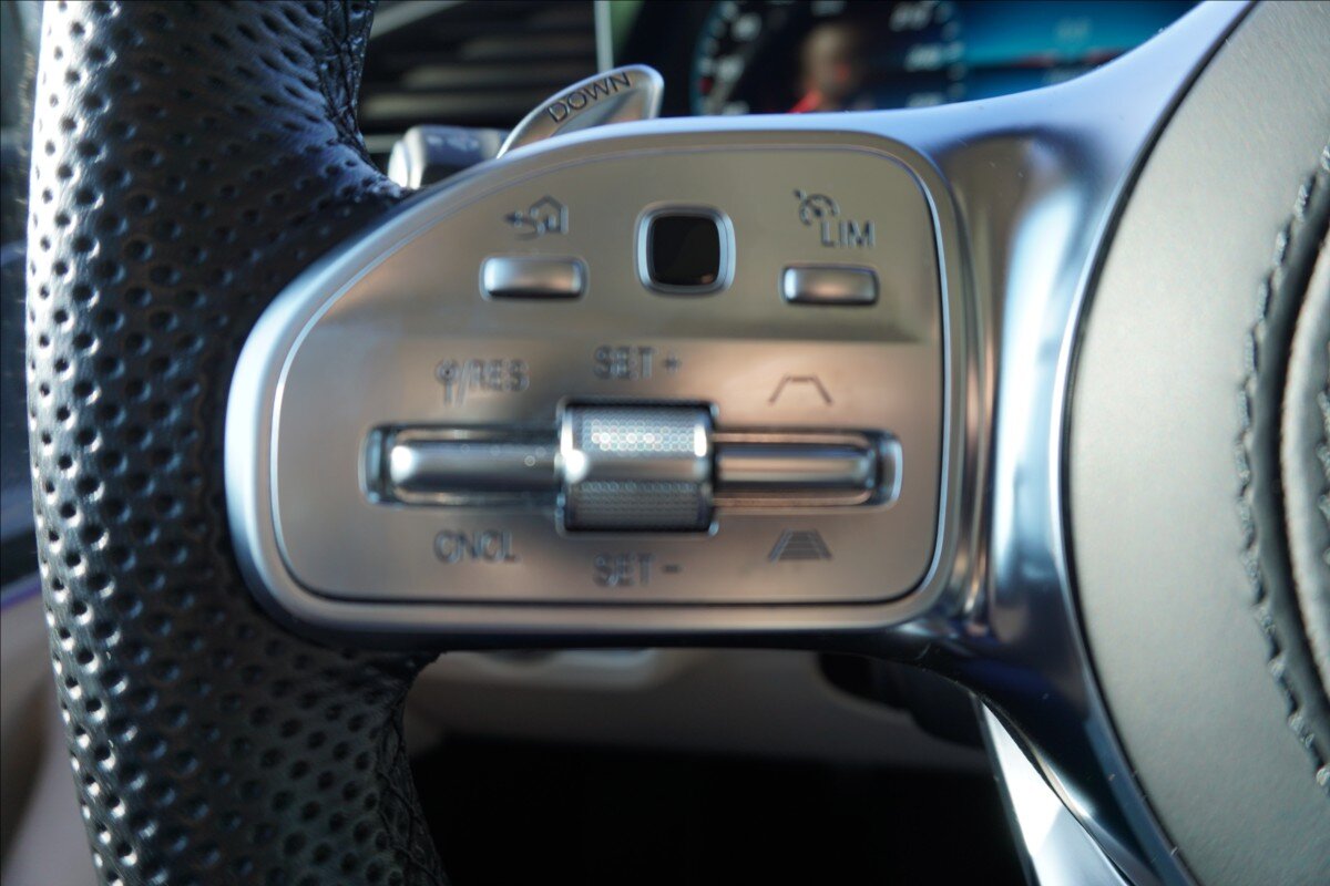 Mercedes-Benz GLS SUV / Terénní 4,0 l 450 kw