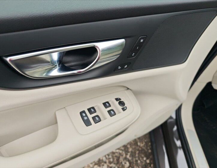 Volvo S60 Sedan / Limuzína 2,0 l 184 kw