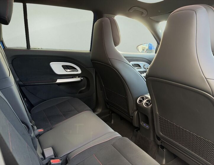 Mercedes-Benz GLB SUV / Terénní 0,0 260 kw