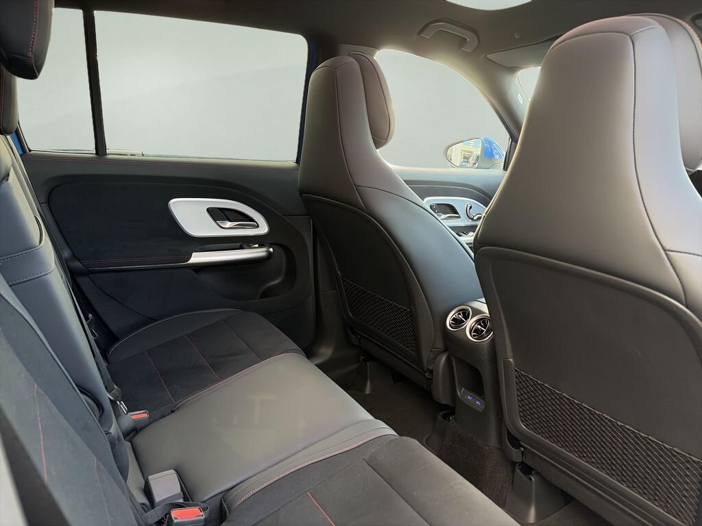 Mercedes-Benz GLB SUV / Terénní 0,0 260 kw