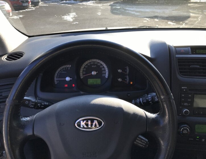 KIA Sportage SUV / Terénní 2,0 l 104 kw