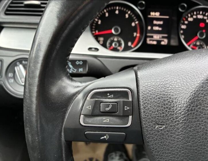 Volkswagen Passat CC Sedan 1,8 l 118 kw