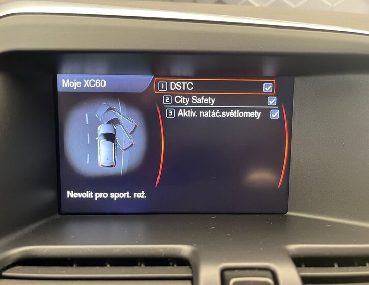 Volvo XC60 SUV / Terénní 2,0 l 120 kw