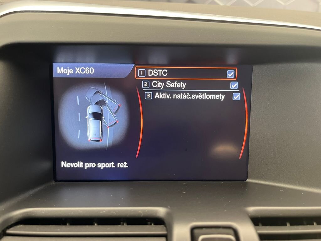 Volvo XC60 SUV / Terénní 2,0 l 120 kw