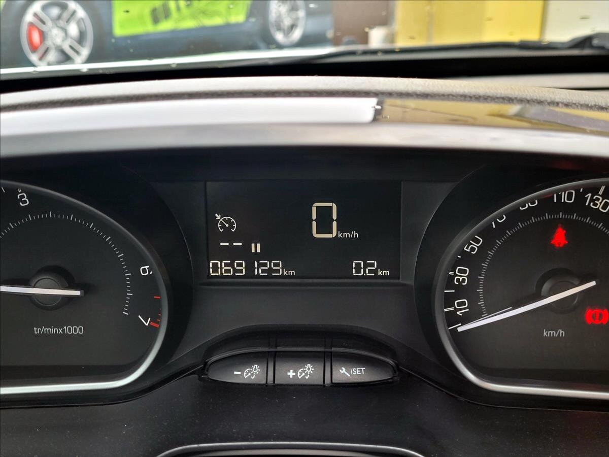 Peugeot 2008 SUV / Terénní 1,2 l 60 kw