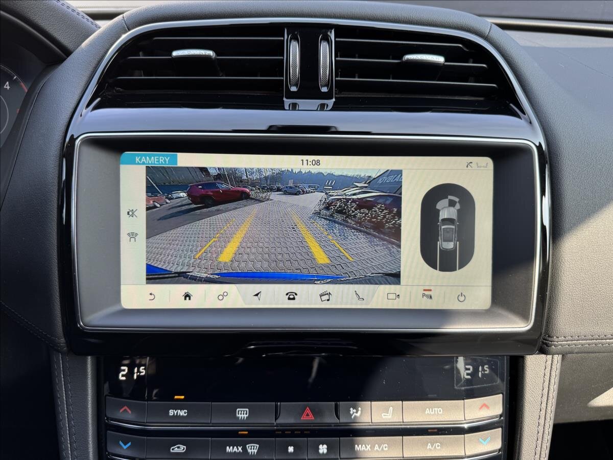 Jaguar F-Pace SUV / Terénní 2,0 l 132 kw