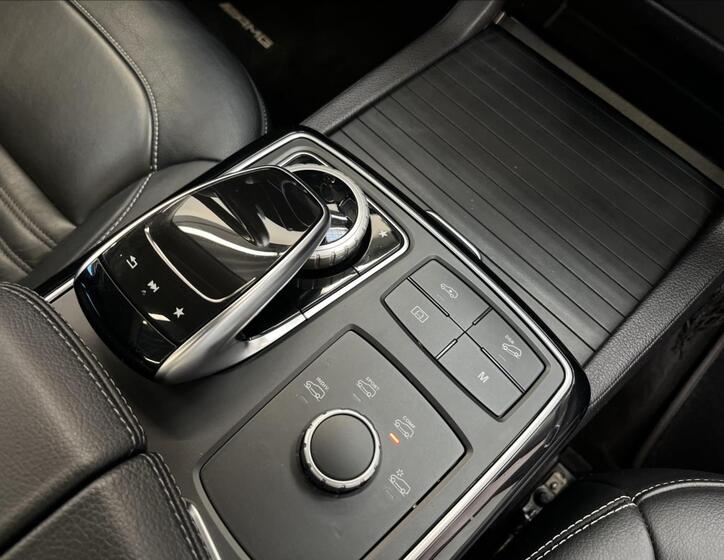 Mercedes-Benz GLE 19