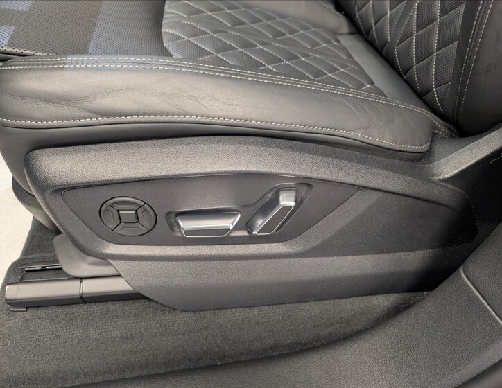 Audi Q7 Kombi 3,0 l 210 kw