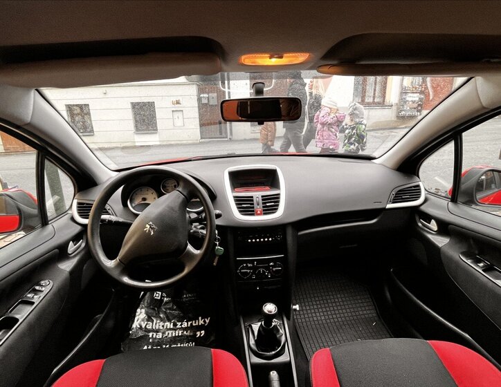 Peugeot 207 Hatchback 1,4 l 70 kw