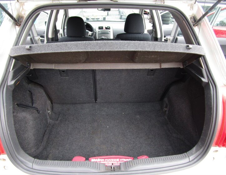 Toyota Auris Hatchback 1,4 l 66 kw