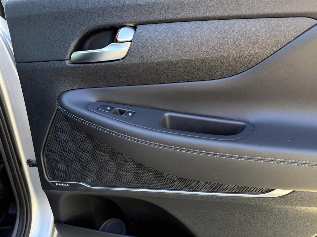 Hyundai Santa Fe SUV / Terénní 2,2 l 142 kw