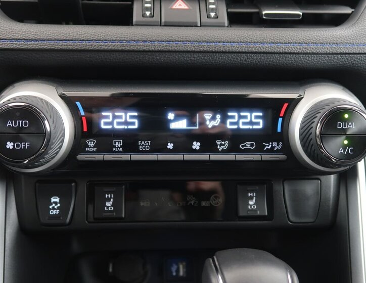 Toyota RAV4 SUV 2,5 l 131 kw