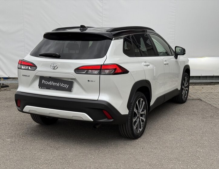 Toyota Corolla Cross SUV / Terénní 2,0 l 112 kw