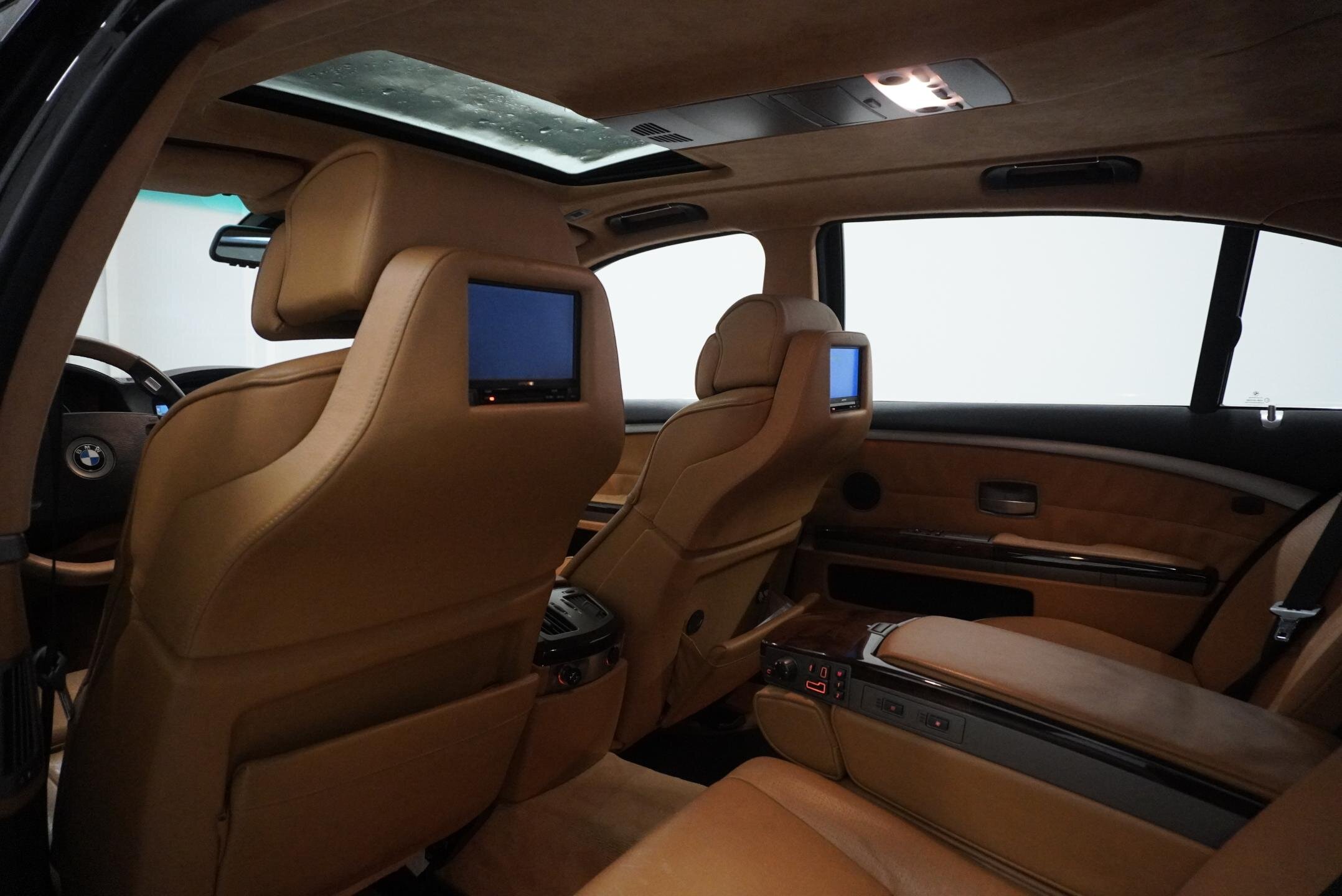 BMW Řada 7 Sedan 6,0 l 327 kw