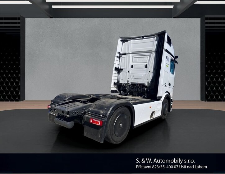 Mercedes-Benz Ostatní Ostatní 12,7 l 350 kw