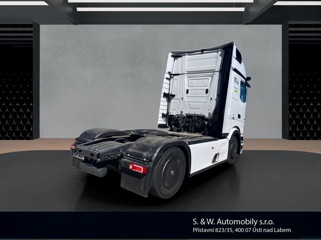 Mercedes-Benz Ostatní Ostatní 12,7 l 350 kw