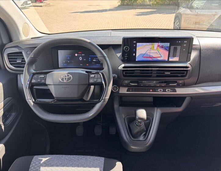 Toyota ProAce Verso 9