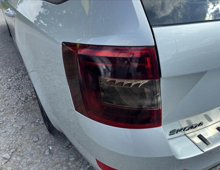 Škoda Octavia Kombi 1,6 l 77 kw