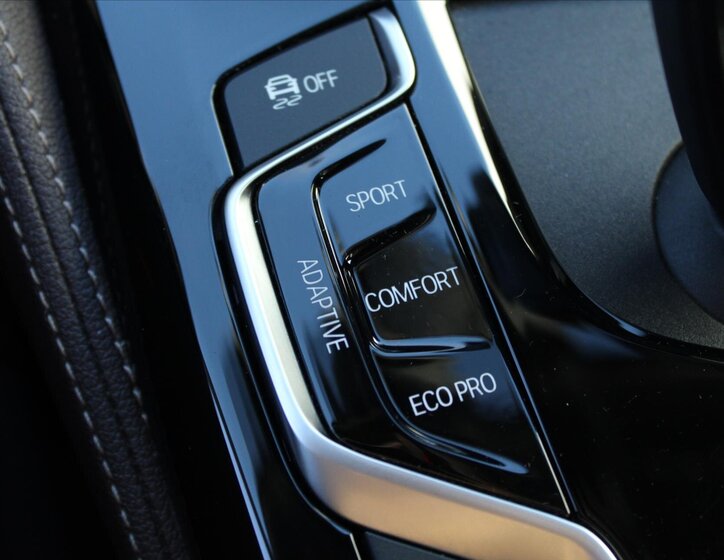 BMW Řada 5 Sedan / Limuzína 3,0 l 250 kw