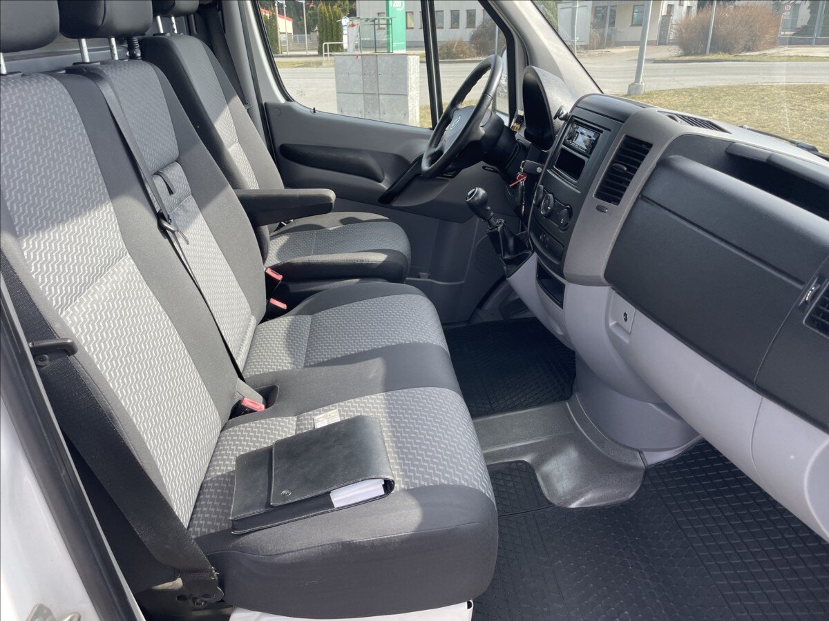 Volkswagen Crafter Skříň 2,0 l 120 kw