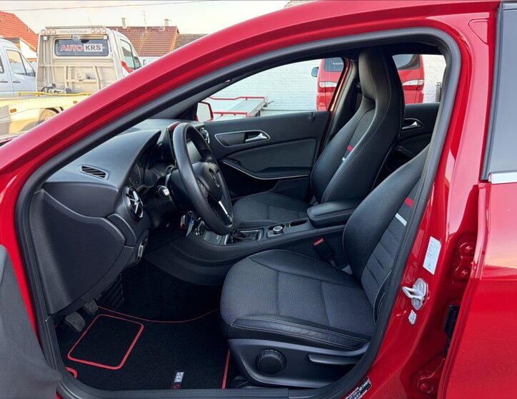 Mercedes-Benz Třídy A Hatchback 1,6 l 90 kw