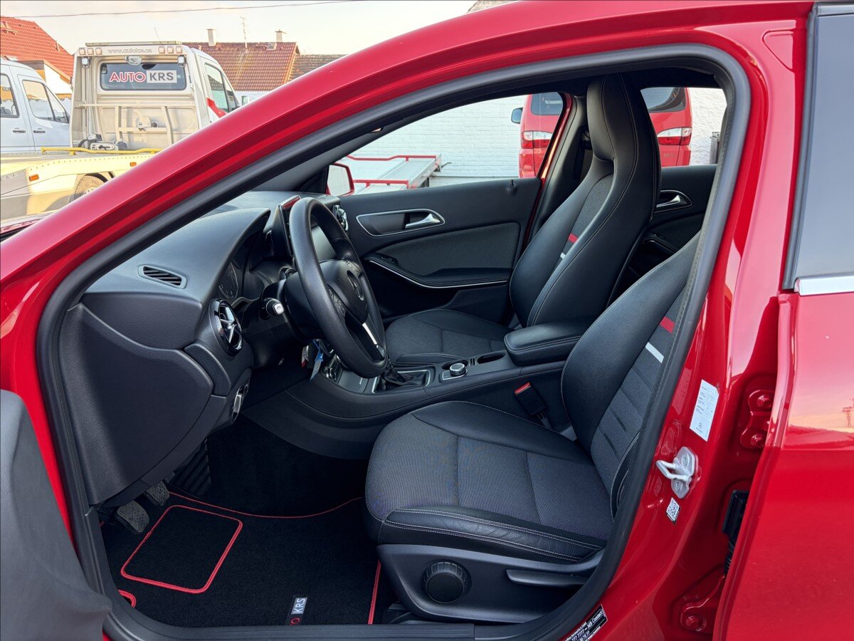 Mercedes-Benz Třídy A Hatchback 1,6 l 90 kw