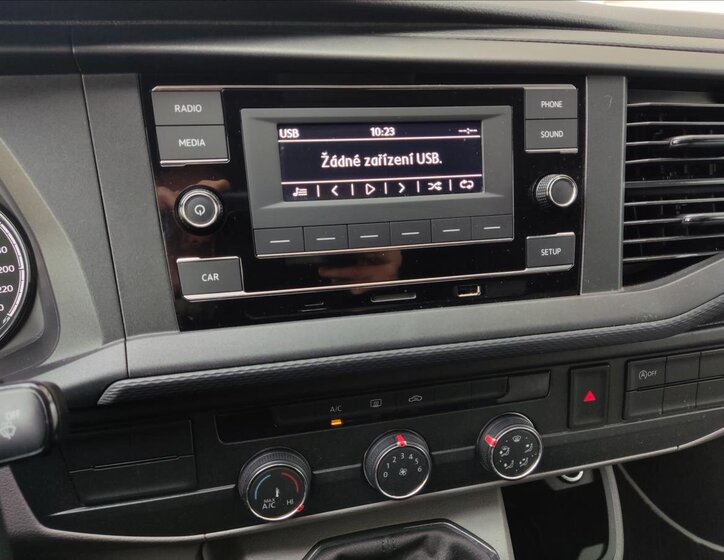 Volkswagen California 11