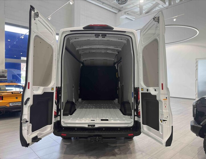 Ford Transit VAN / Minibus 2,0 l 121 kw