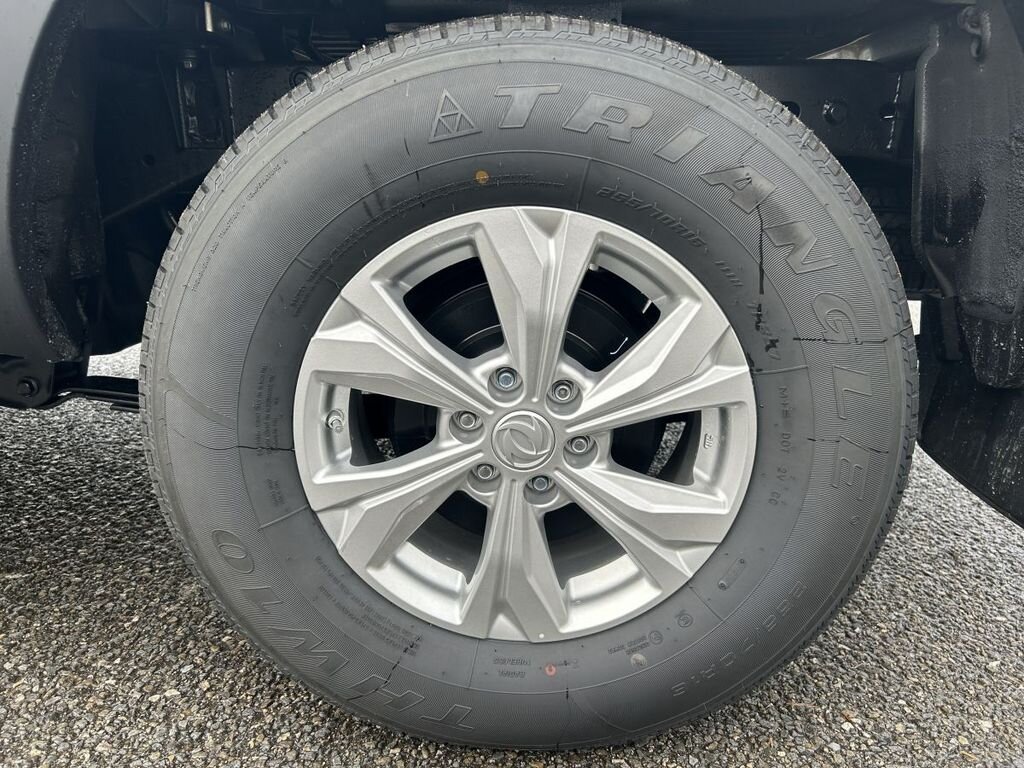 Dongfeng Ostatní Pick-up 2,3 l 120 kw