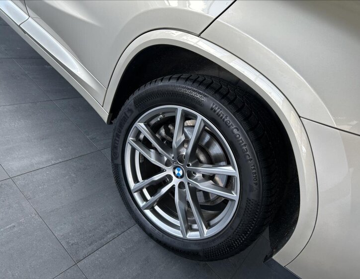 BMW X4 SUV / Terénní 2,0 l 140 kw