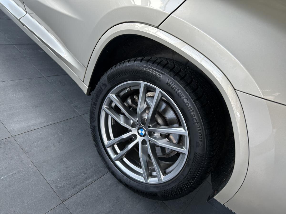 BMW X4 SUV / Terénní 2,0 l 140 kw