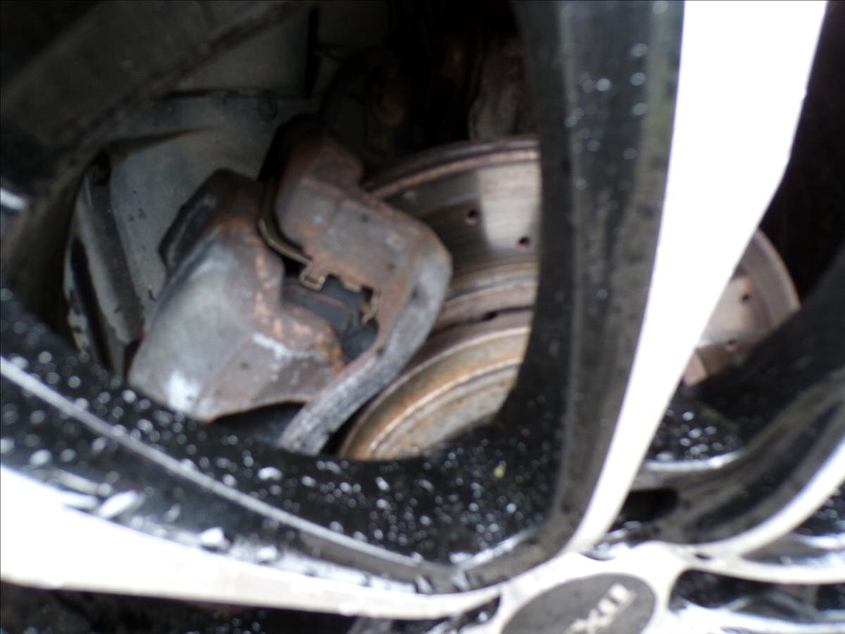 Suzuki Kizashi Sedan / Limuzína 2,4 l 131 kw