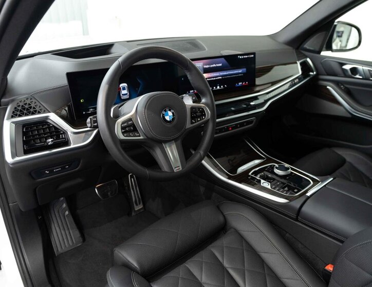 BMW X5 SUV / Terénní 3,0 l 280 kw
