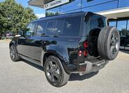 Land Rover Defender 6