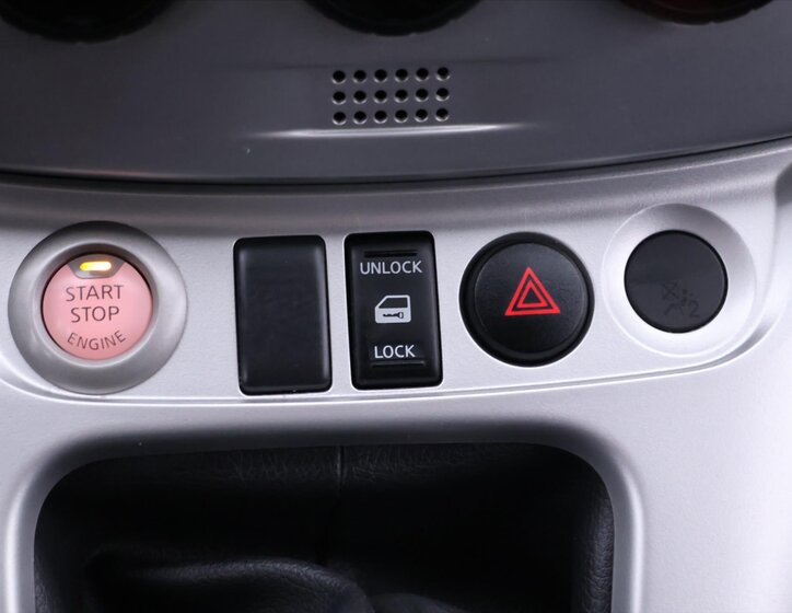 Nissan NV200 VAN / Minibus 1,5 l 81 kw