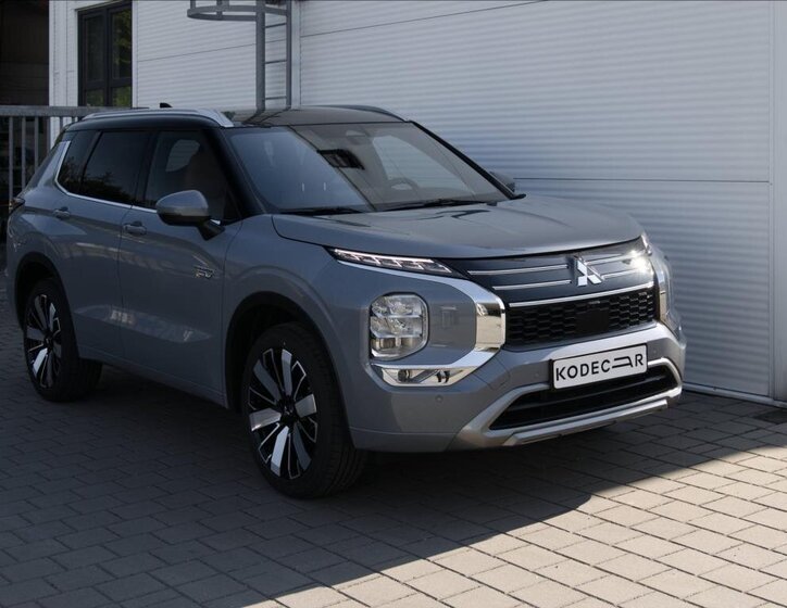 Mitsubishi Outlander SUV / Terénní 2,4 l 225 kw