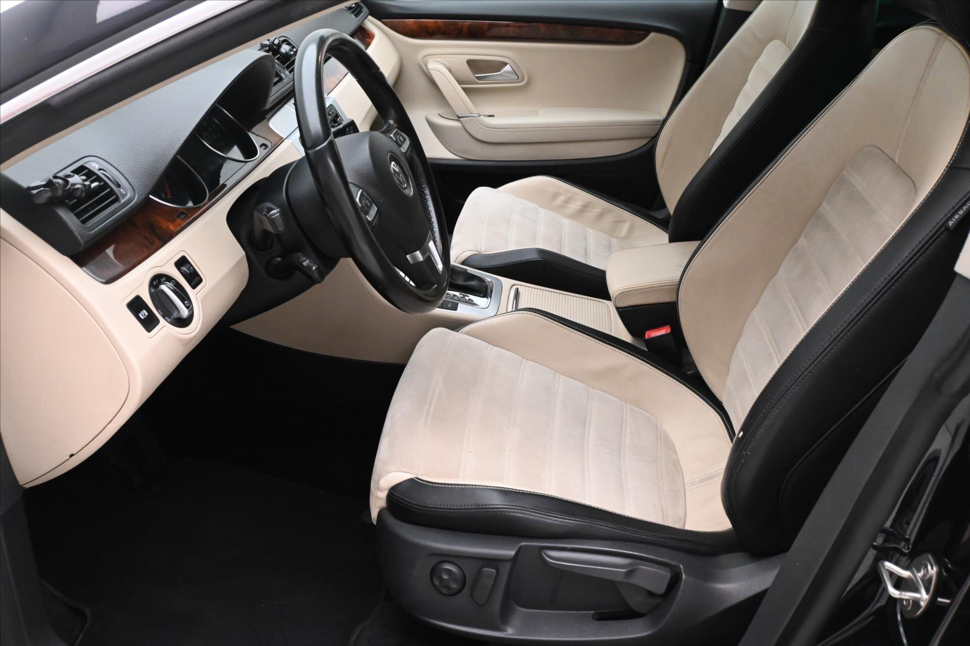 Volkswagen Passat CC Sedan 2,0 l 147 kw