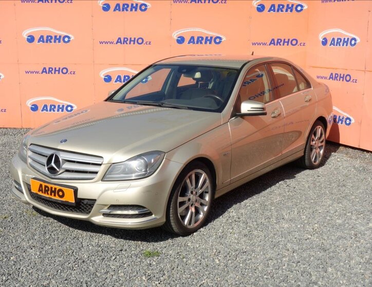 Mercedes-Benz Třídy C Sedan 3,0 l 170 kw