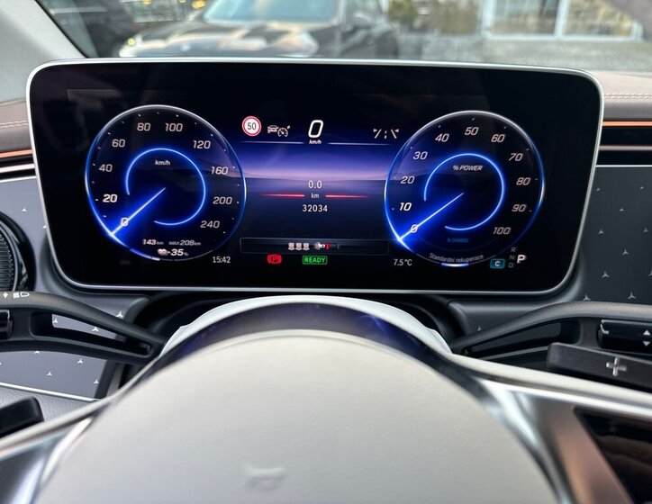 Mercedes-Benz EQE 10