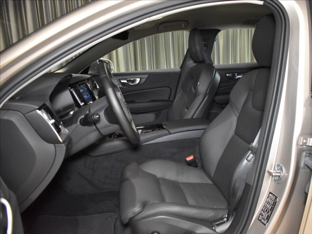 Volvo V60 Kombi 2,0 l 186 kw