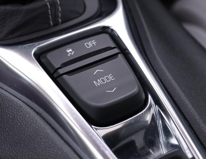 Chevrolet Camaro Kupé 6,2 l 333 kw