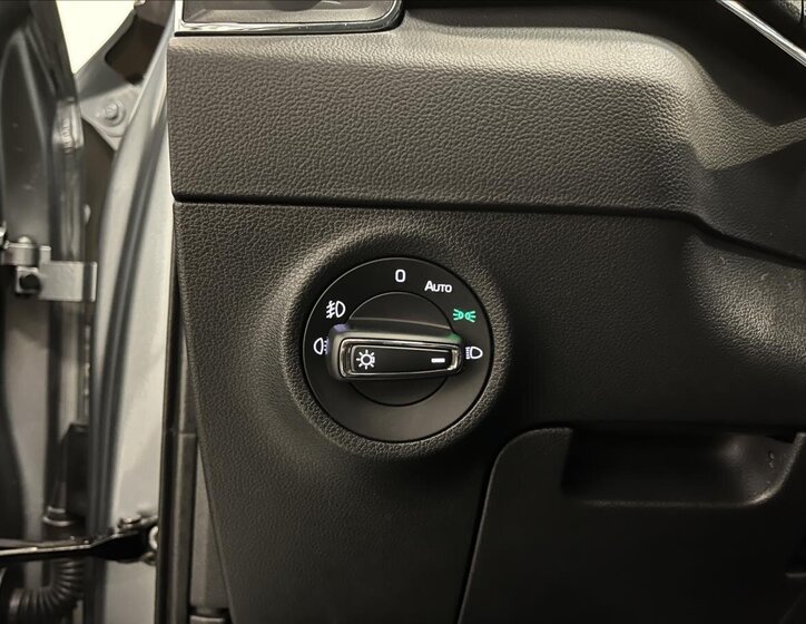 Škoda Karoq SUV 1,5 l 110 kw