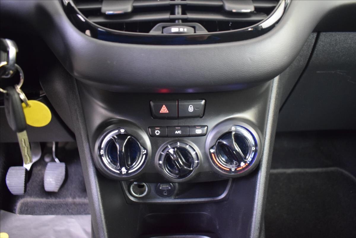 Peugeot 208 Hatchback 1,2 l 60 kw
