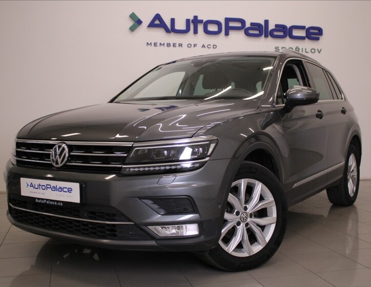 Volkswagen Tiguan 1